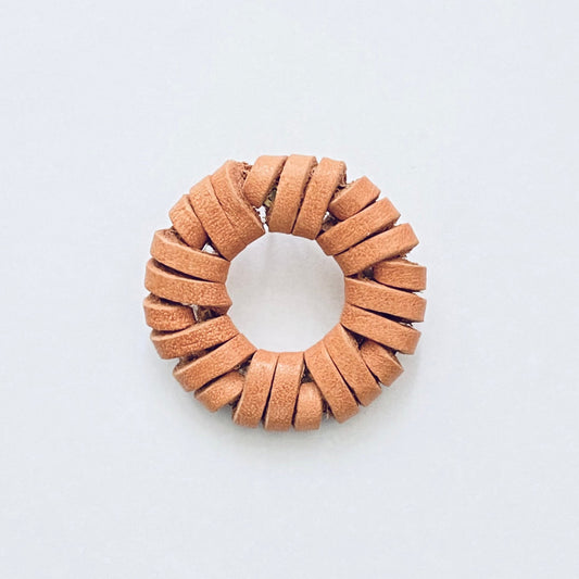 Leatherweave Round Nume